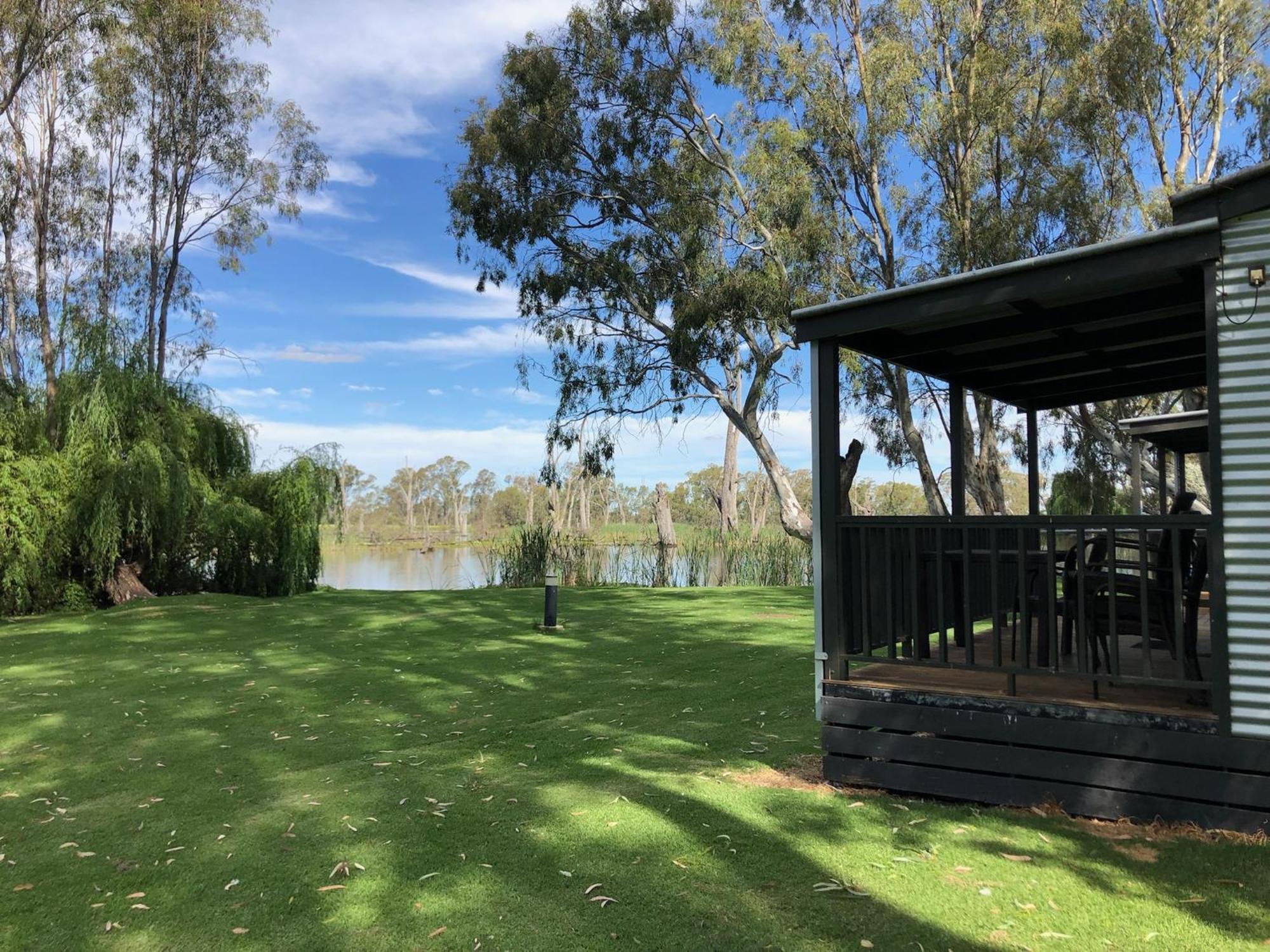 Cohuna Waterfront Holiday Park מראה חיצוני תמונה