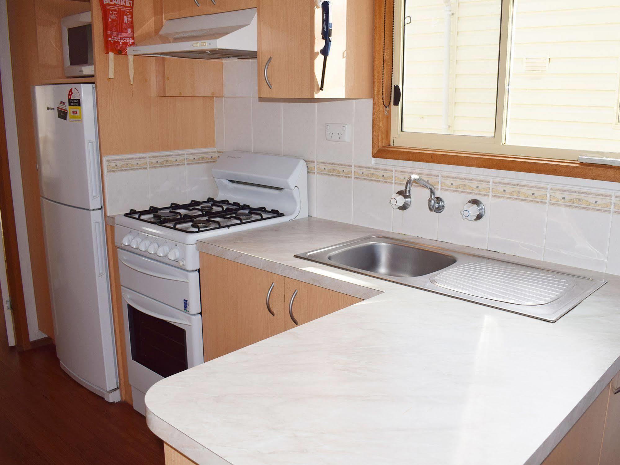 Cohuna Waterfront Holiday Park מראה חיצוני תמונה