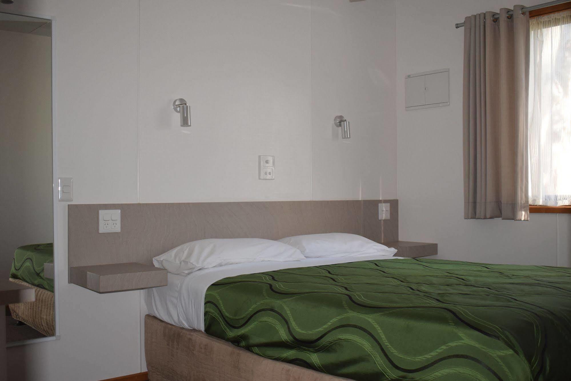 Cohuna Waterfront Holiday Park מראה חיצוני תמונה