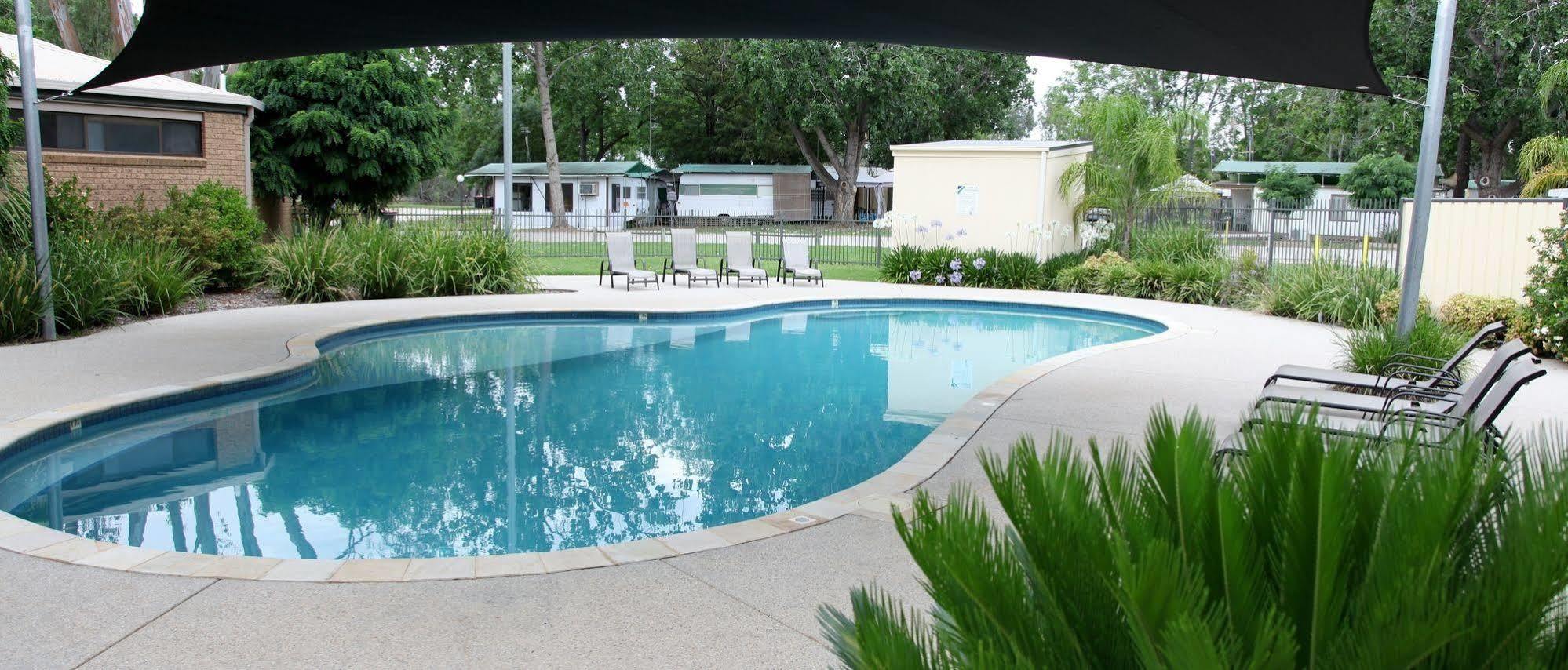 Cohuna Waterfront Holiday Park מראה חיצוני תמונה
